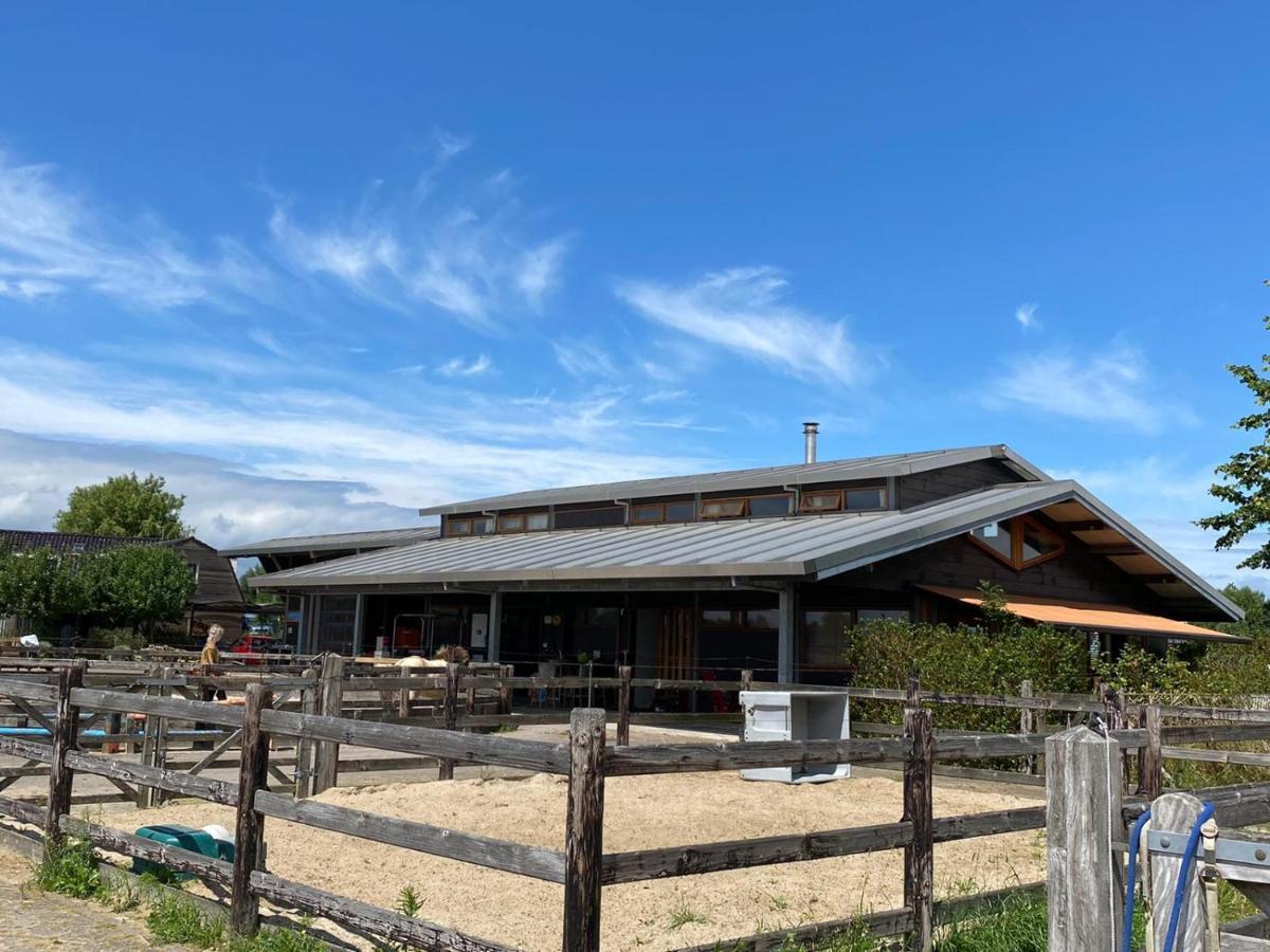 Hestar Husid, het luxe paardenhuis Villa Weesp Buitenkant foto